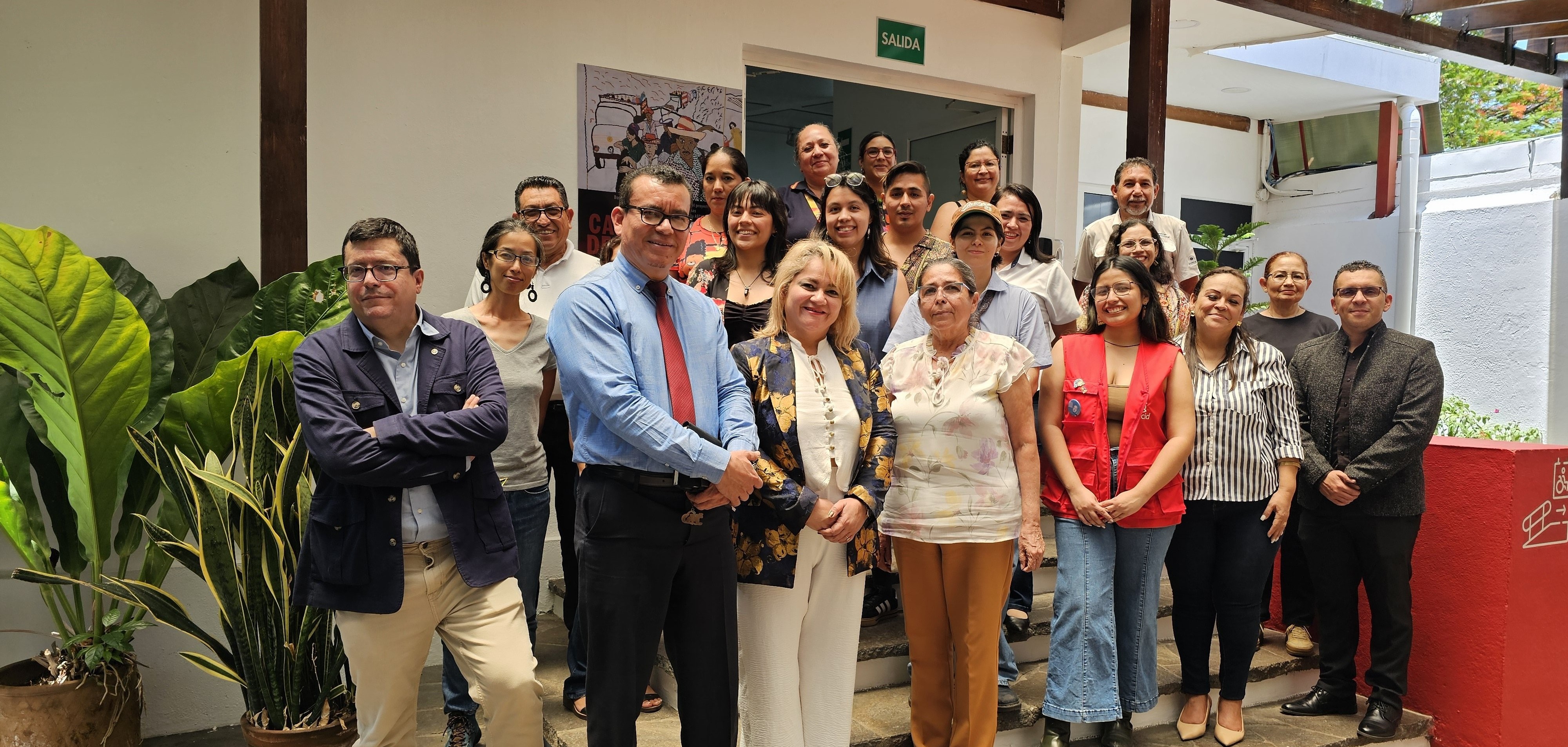 El proyecto Pólvora del CCESV impulsará la creación artística en siete escuelas de Soyapango