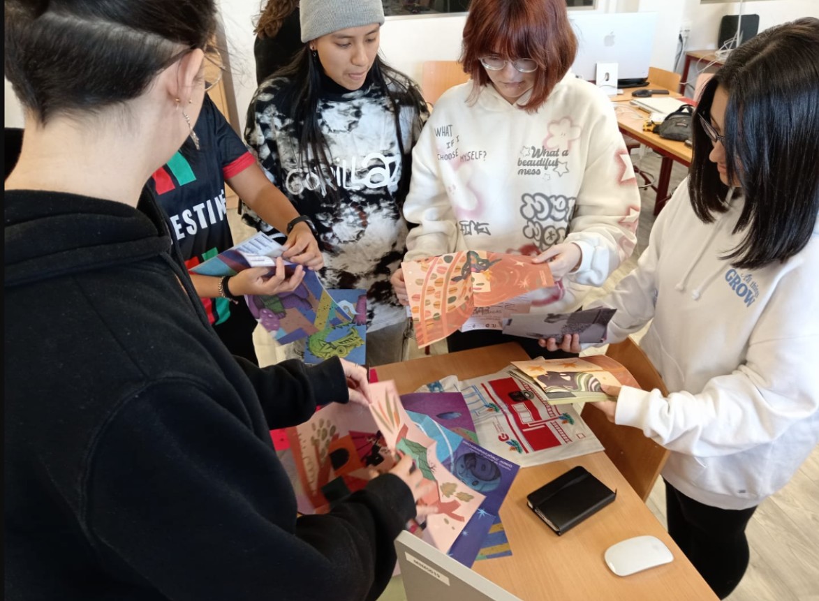 Jóvenes durante el taller